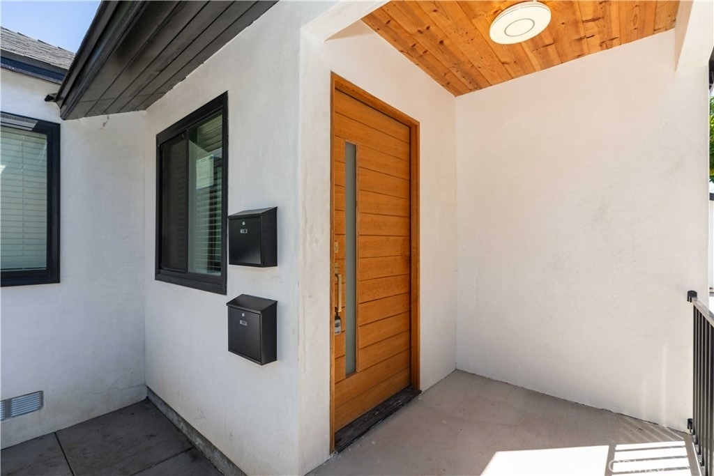 8006 Glider Avenue - Photo 8