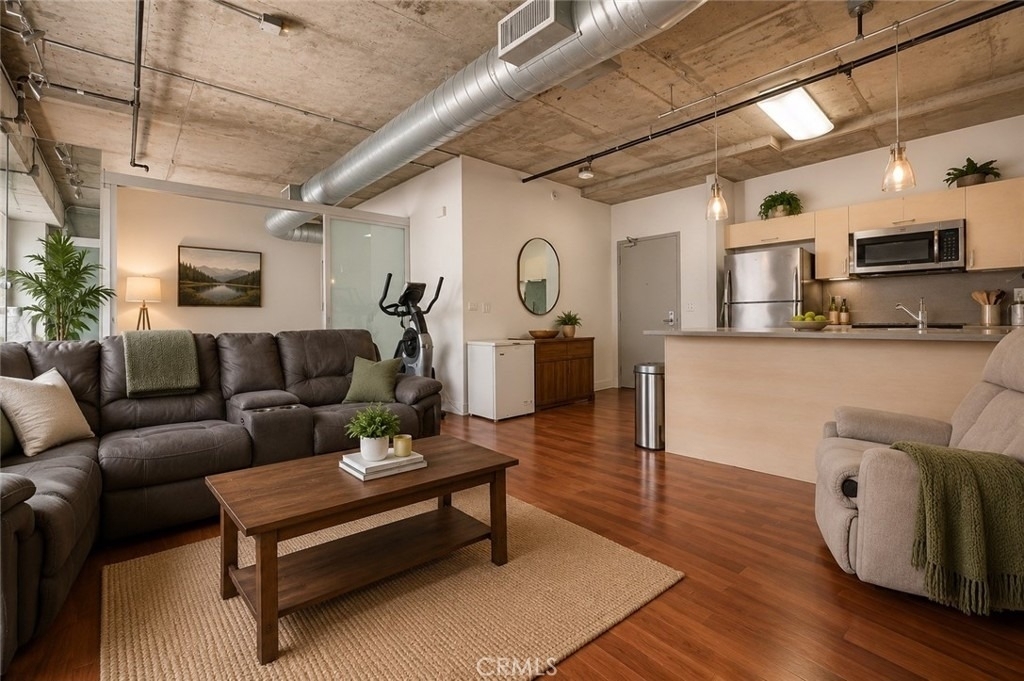 645 W 9th Street - Photo 1