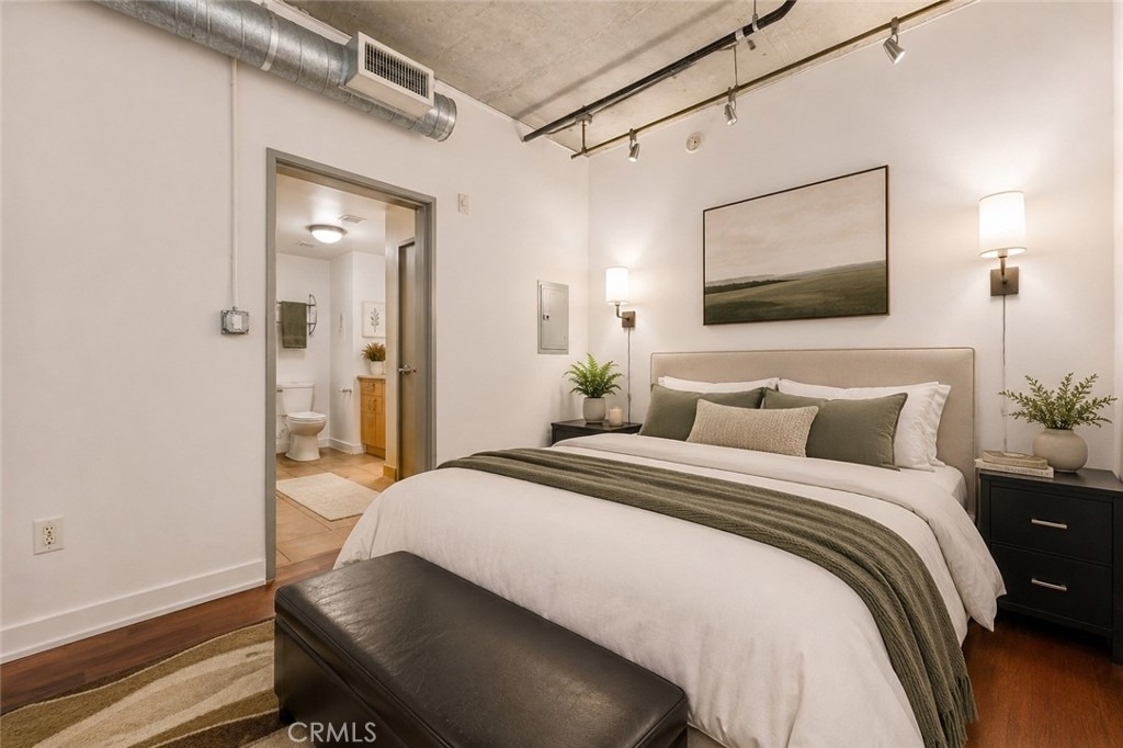 645 W 9th Street - Photo 9