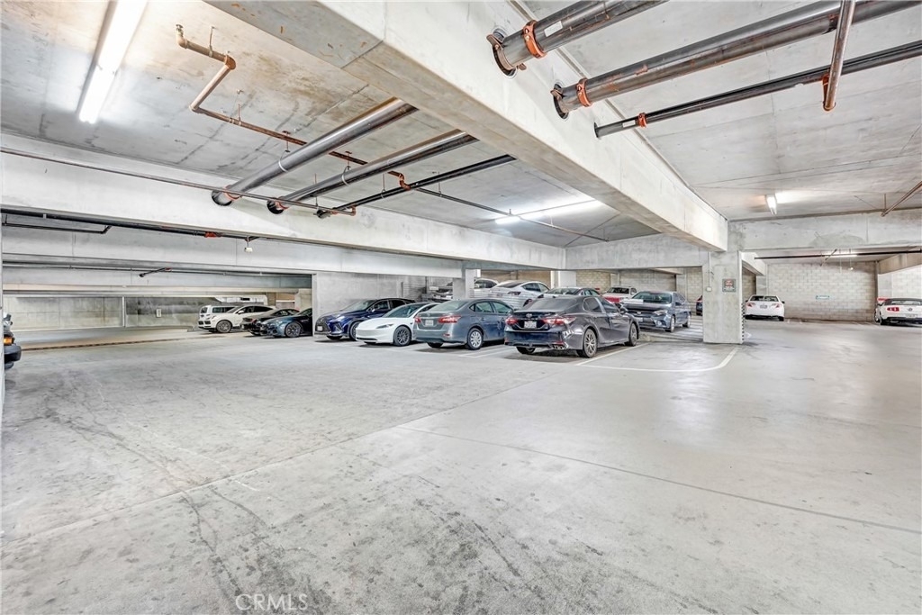 645 W 9th Street - Photo 19