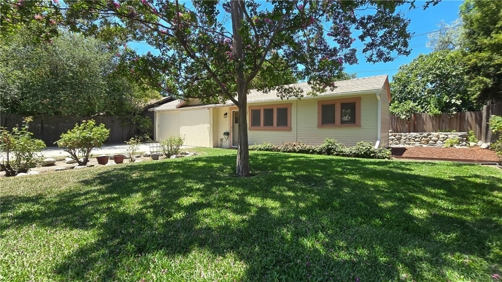 901 N Indian Hill Boulevard - Photo 19