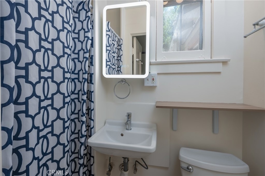 901 N Indian Hill Boulevard - Photo 14
