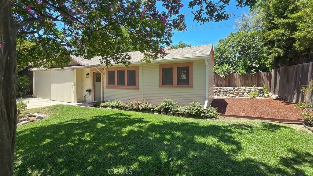 901 N Indian Hill Boulevard - Photo 0
