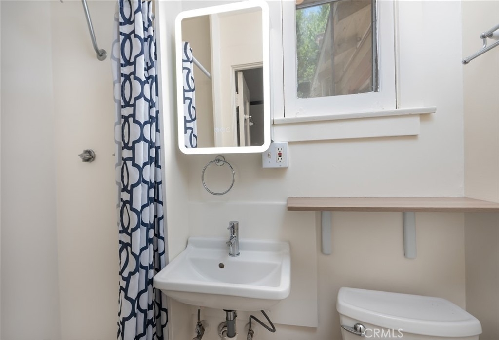 901 N Indian Hill Boulevard - Photo 16