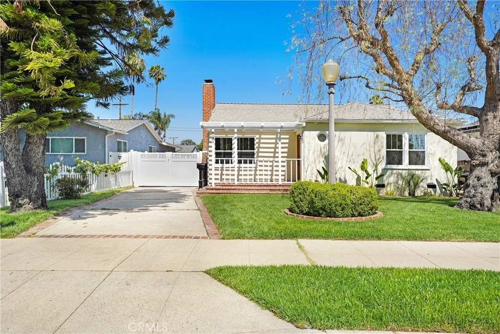 6722 Katherine Ave - Photo 0