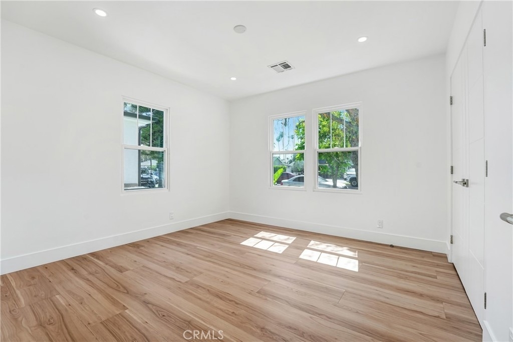 6722 Katherine Ave - Photo 13
