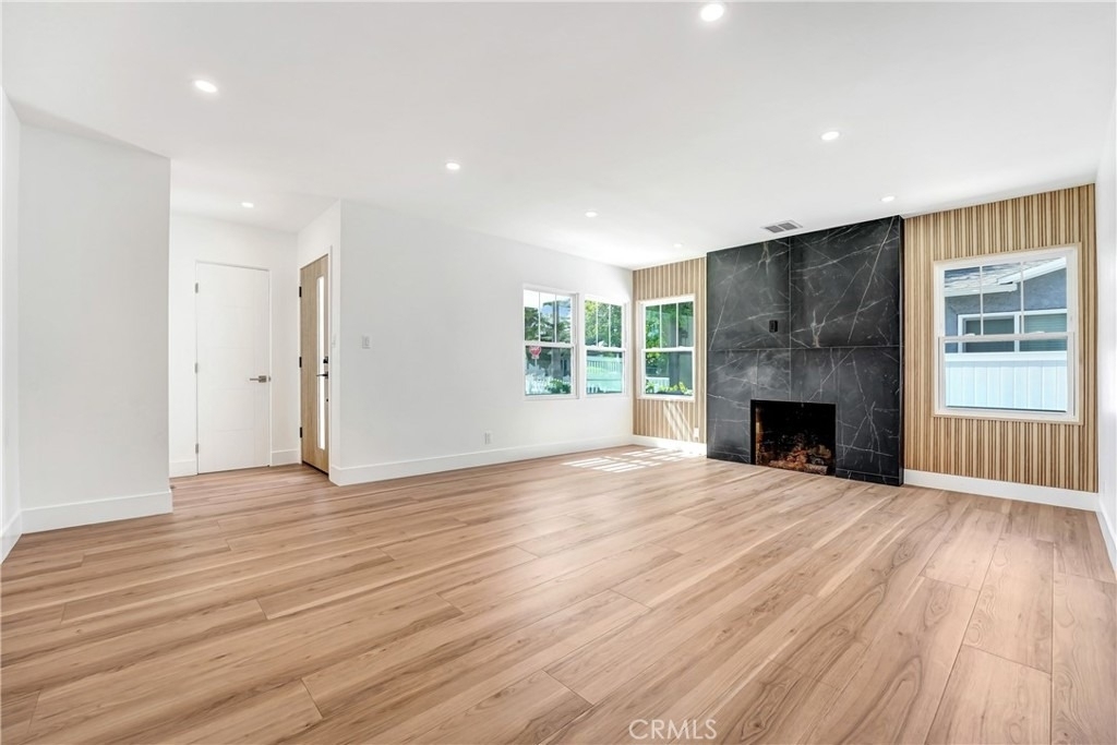 6722 Katherine Ave - Photo 3
