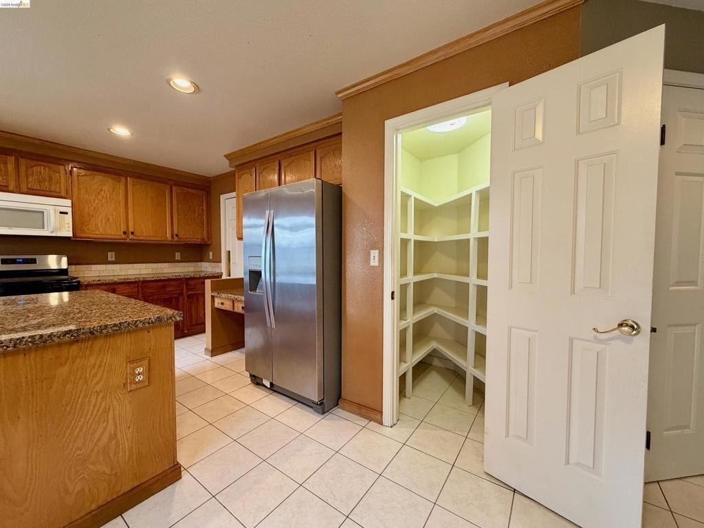 7 Goldmeadow Ct - Photo 3