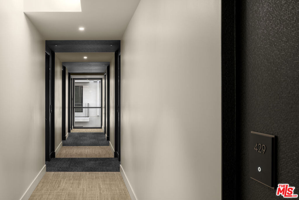 3667 Keystone Avenue - Photo 31