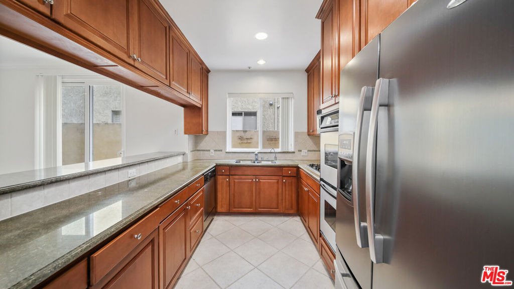 2306 Fox Hills Drive - Photo 30