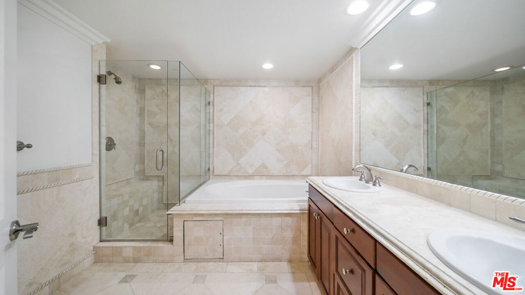 2306 Fox Hills Drive - Photo 25