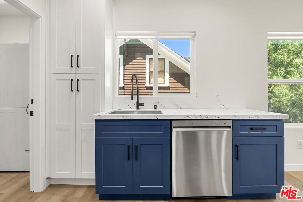 1305 Lucile Avenue - Photo 5