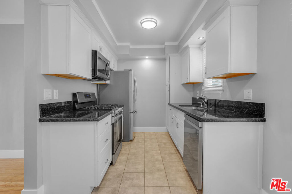 16144 W Sunset Boulevard - Photo 7