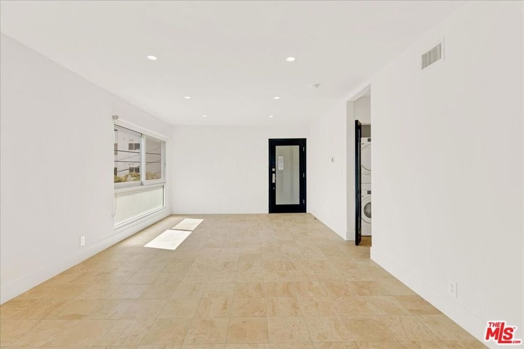 210 S Hamilton Drive - Photo 6