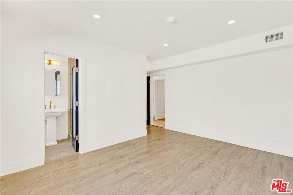 210 S Hamilton Drive - Photo 13