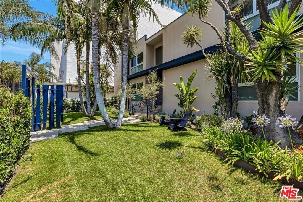210 S Hamilton Drive - Photo 20