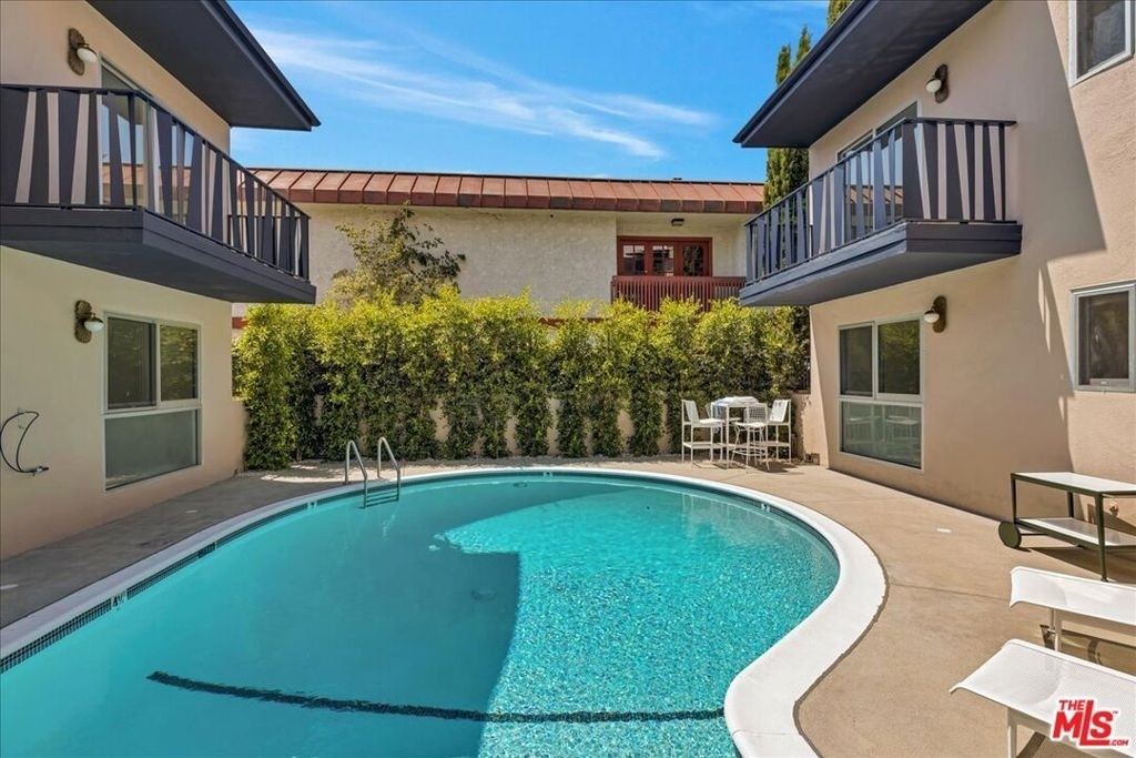 210 S Hamilton Drive - Photo 30