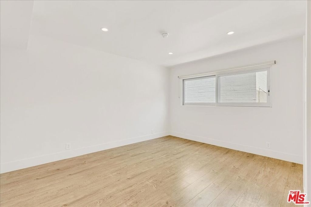 210 S Hamilton Drive - Photo 12