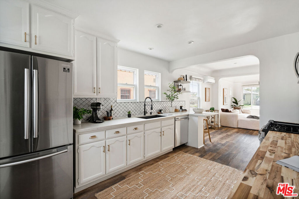 607 W 111th Place - Photo 13