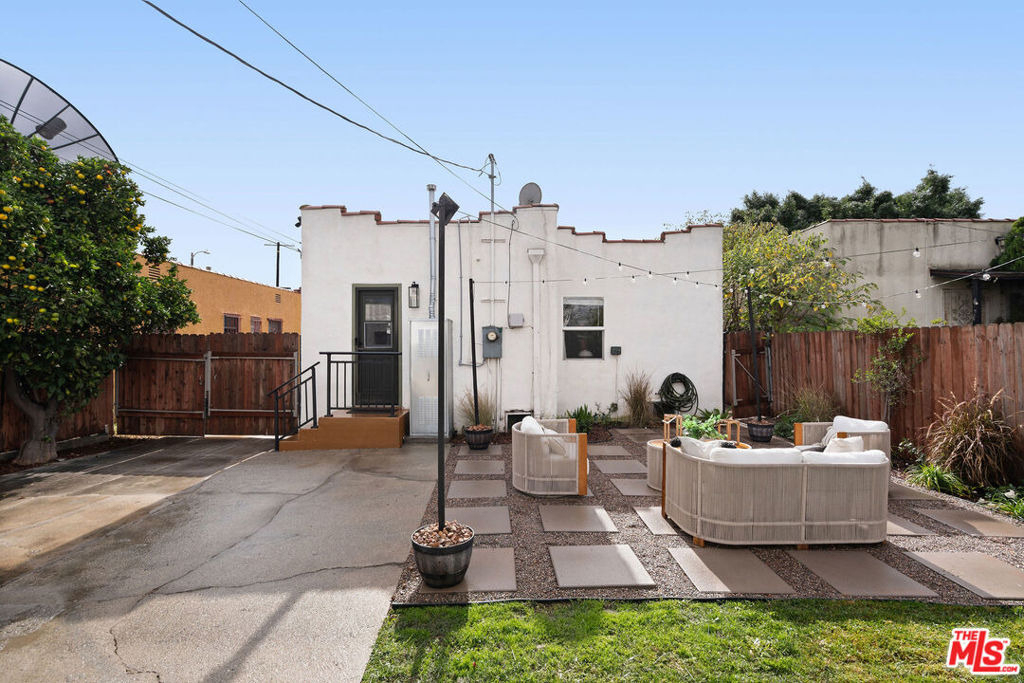 607 W 111th Place - Photo 28