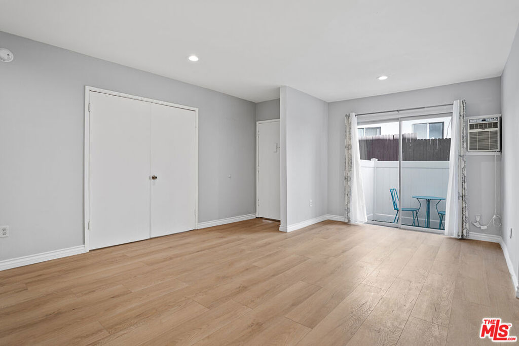11743 Mayfield - Photo 2