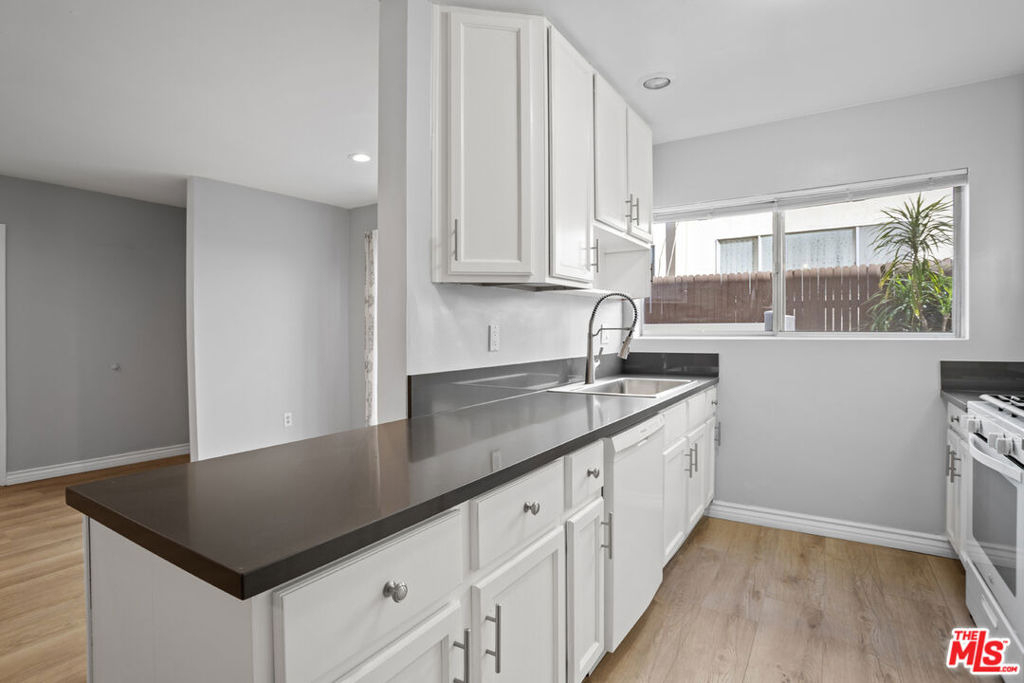 11743 Mayfield - Photo 8