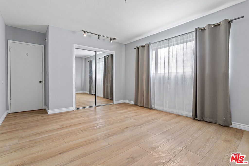 11743 Mayfield - Photo 19