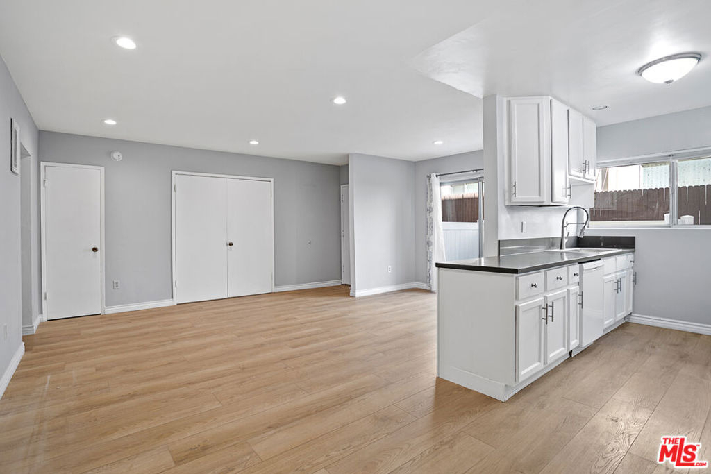 11743 Mayfield - Photo 9