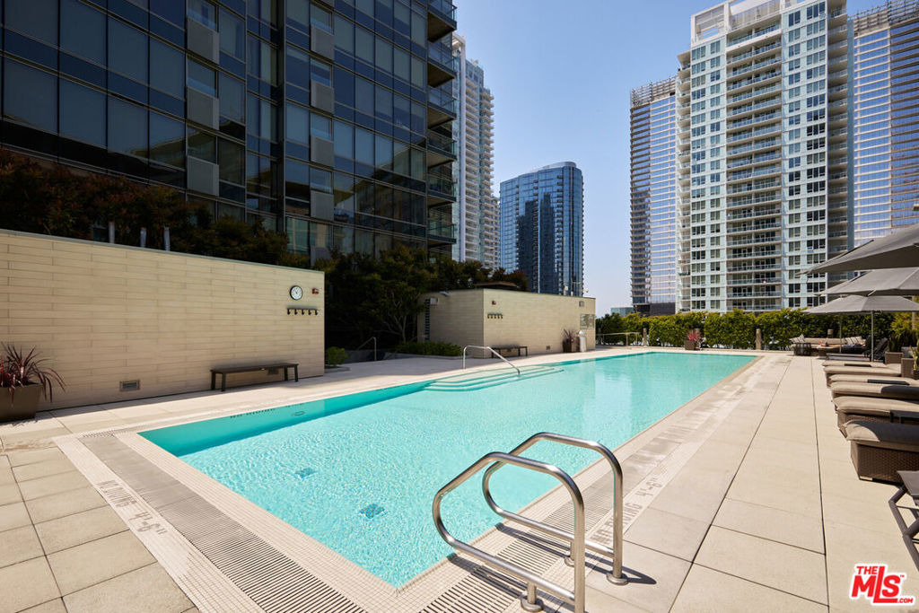 1155 S Grand Avenue - Photo 19
