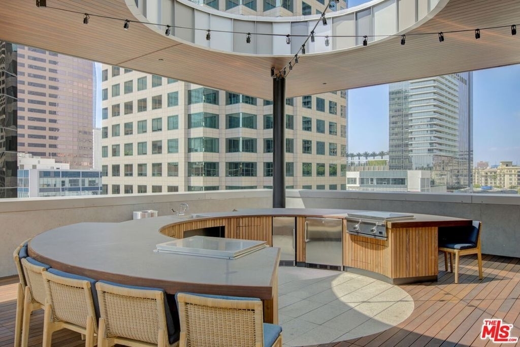 744 S Figueroa Street - Photo 28