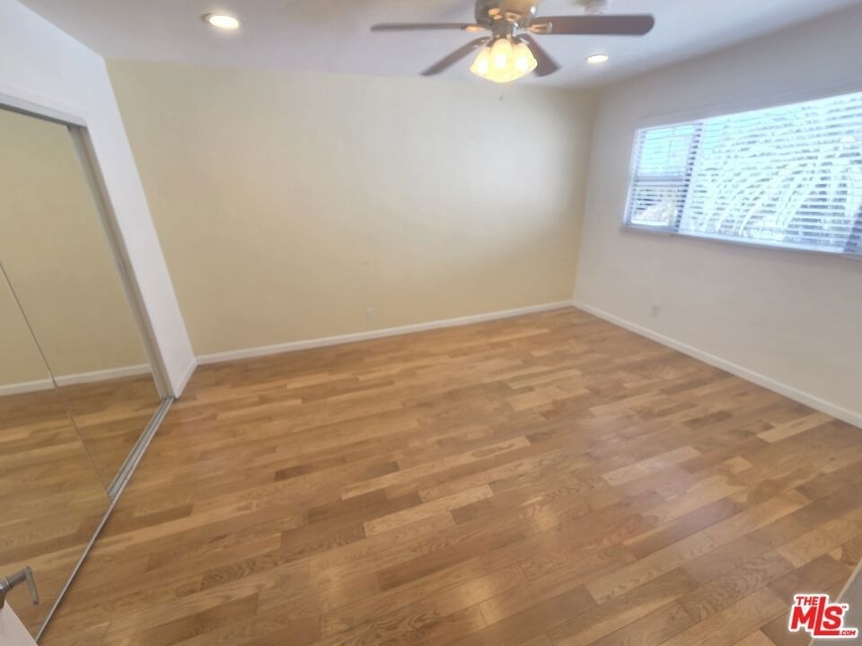 5950 Carlton Way - Photo 6