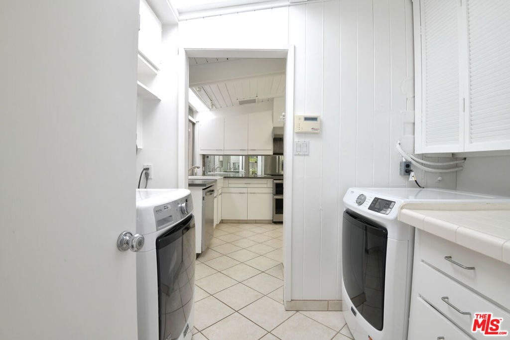 738 Hanley Avenue - Photo 19