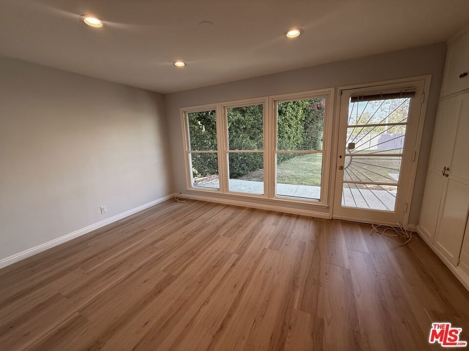 2766 Dunleer Place - Photo 6