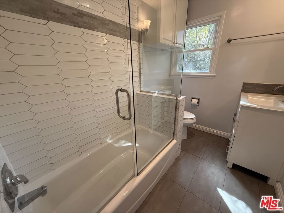 2766 Dunleer Place - Photo 5