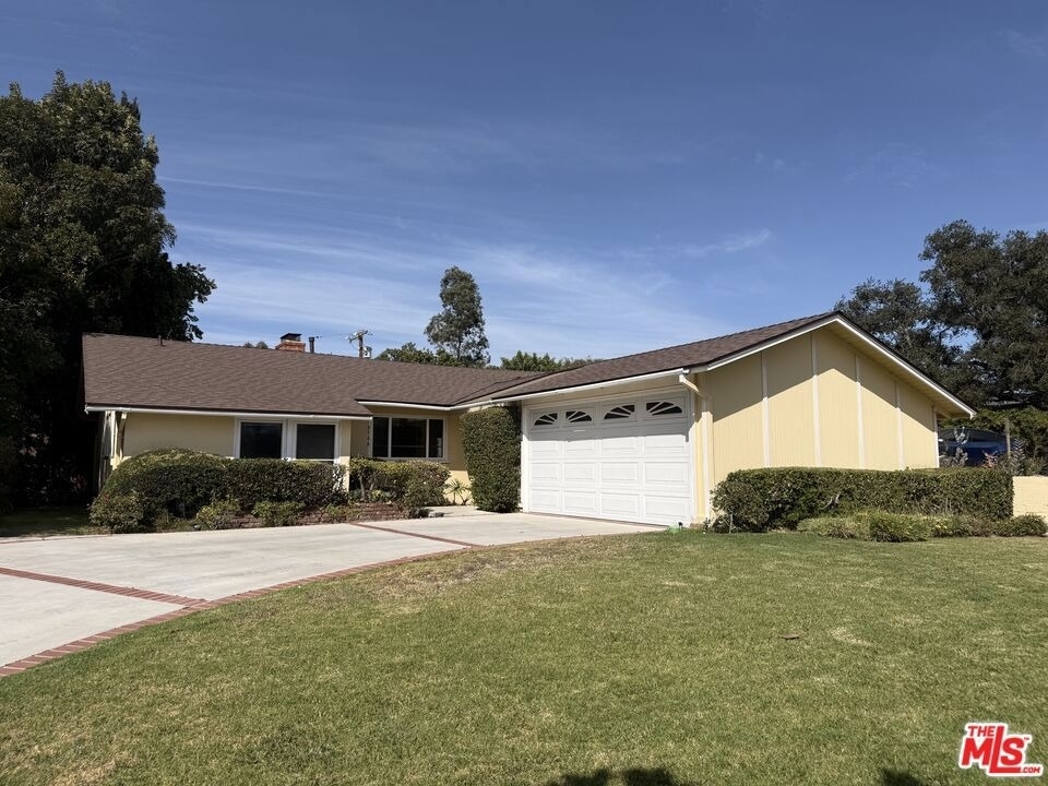 2766 Dunleer Place - Photo 0
