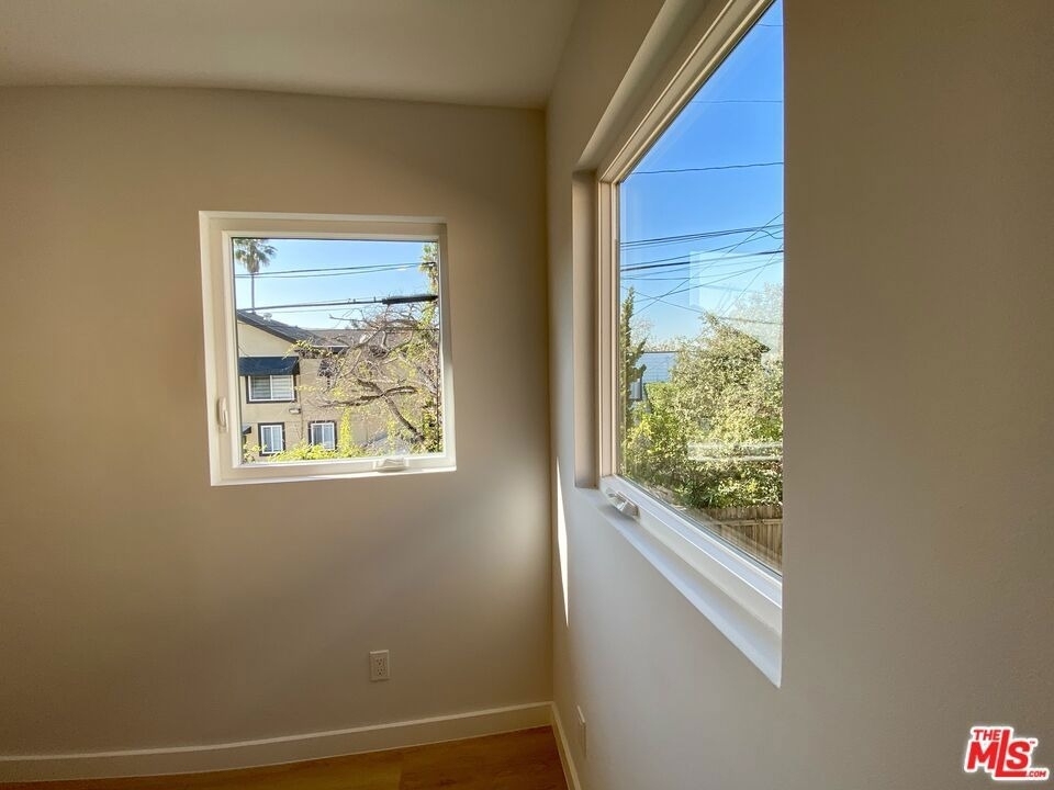 3207 W 3rd Street - Photo 20