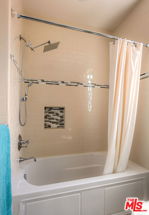 12142 Hollyglen Place - Photo 30