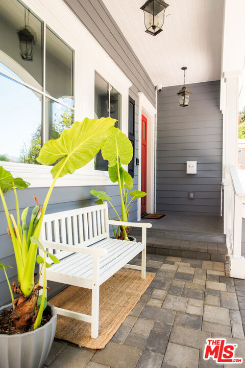 12142 Hollyglen Place - Photo 2