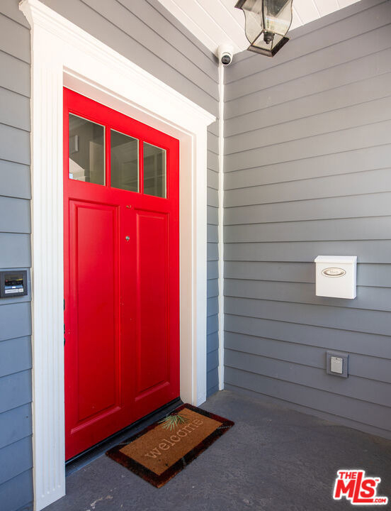12142 Hollyglen Place - Photo 3