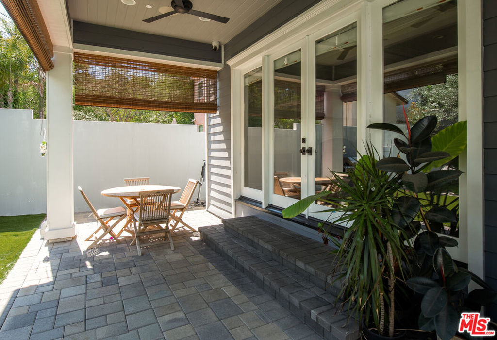 12142 Hollyglen Place - Photo 38