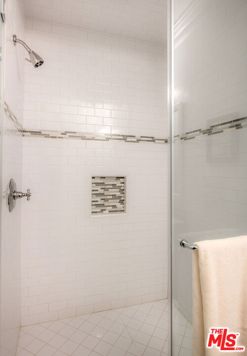 12142 Hollyglen Place - Photo 33