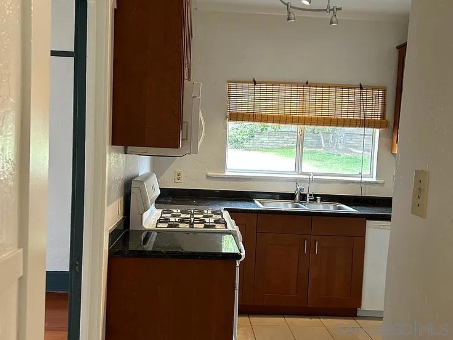 2220 Rosecrans - Photo 20