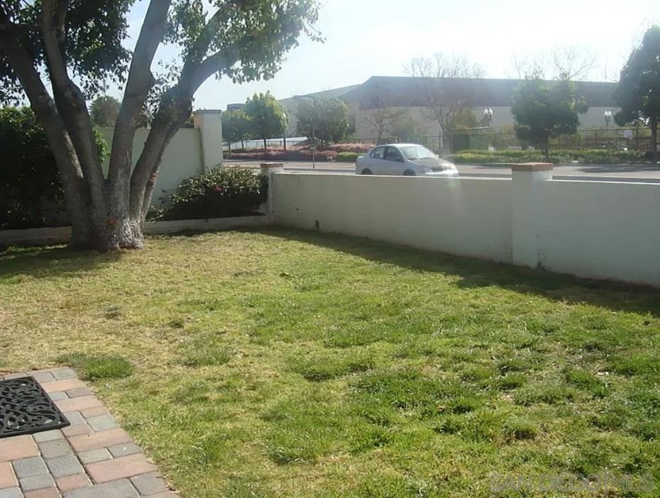 2220 Rosecrans - Photo 2