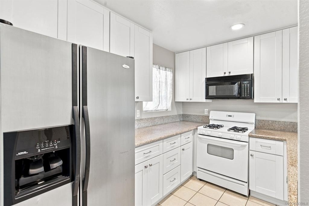 5704 Camino Del Cielo - Photo 5