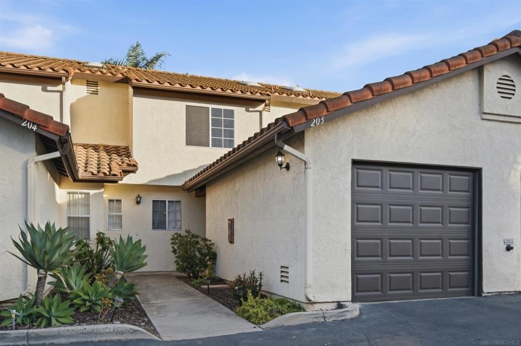 5704 Camino Del Cielo - Photo 0