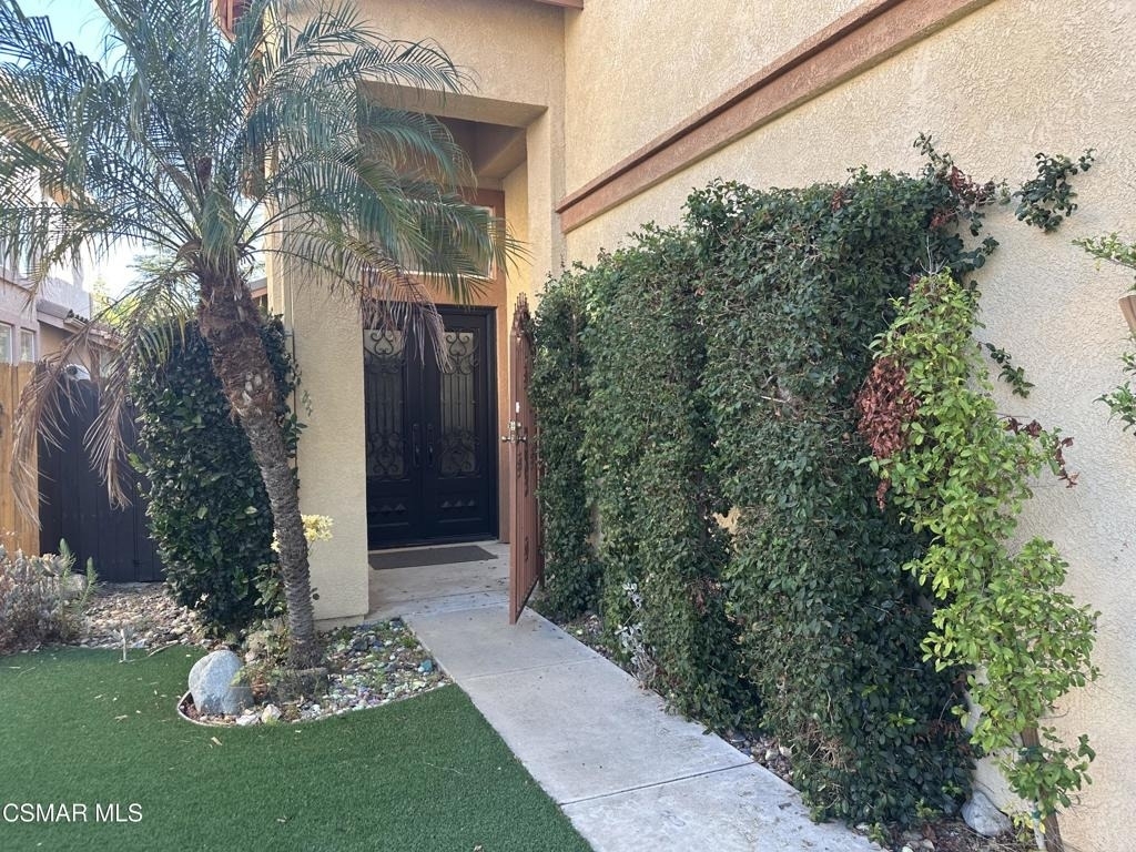 3116 Ferncrest Place - Photo 2