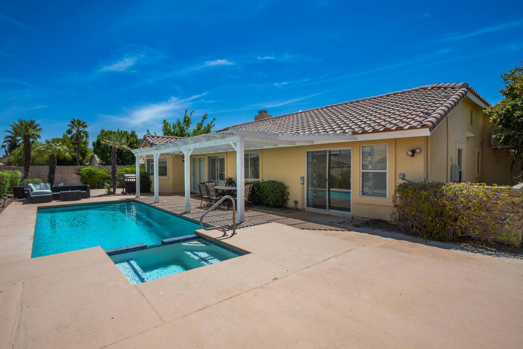 44210 Mariposa Court - Photo 2