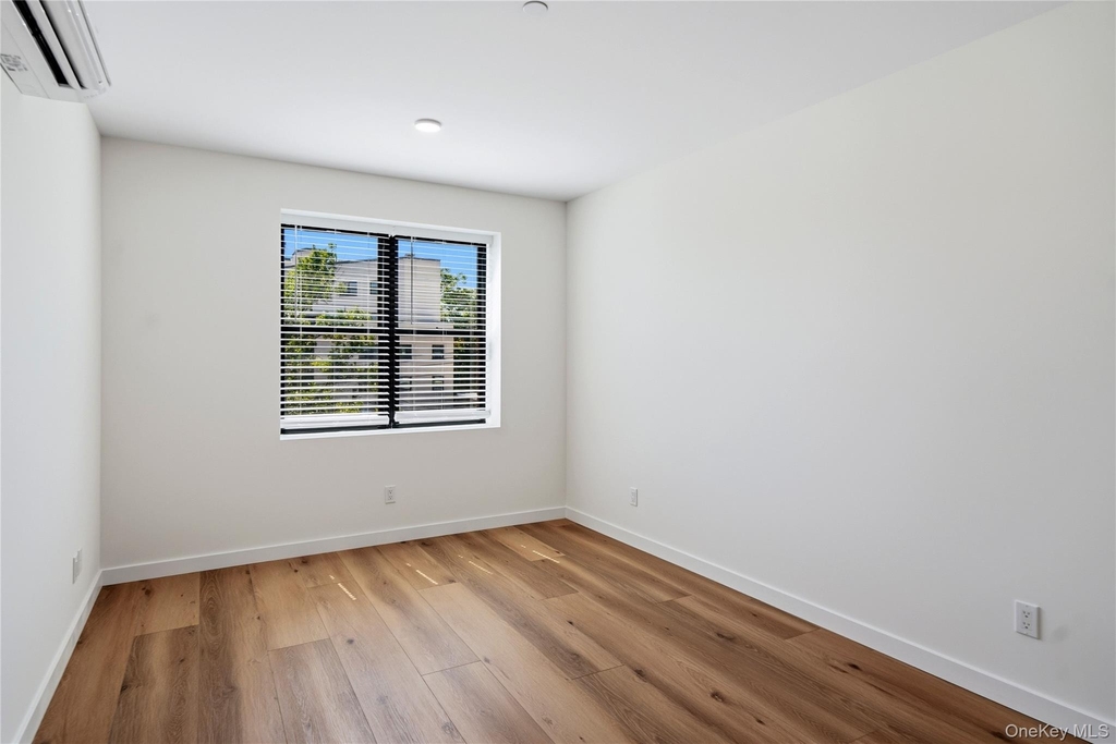 6245 60th Street - Photo 4