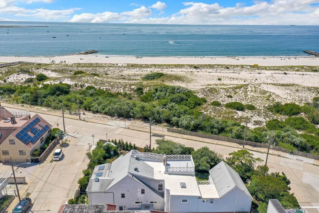12 Ocean Boulevard - Photo 1