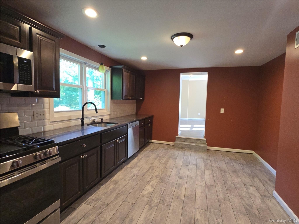 34 Red Barn Road - Photo 1